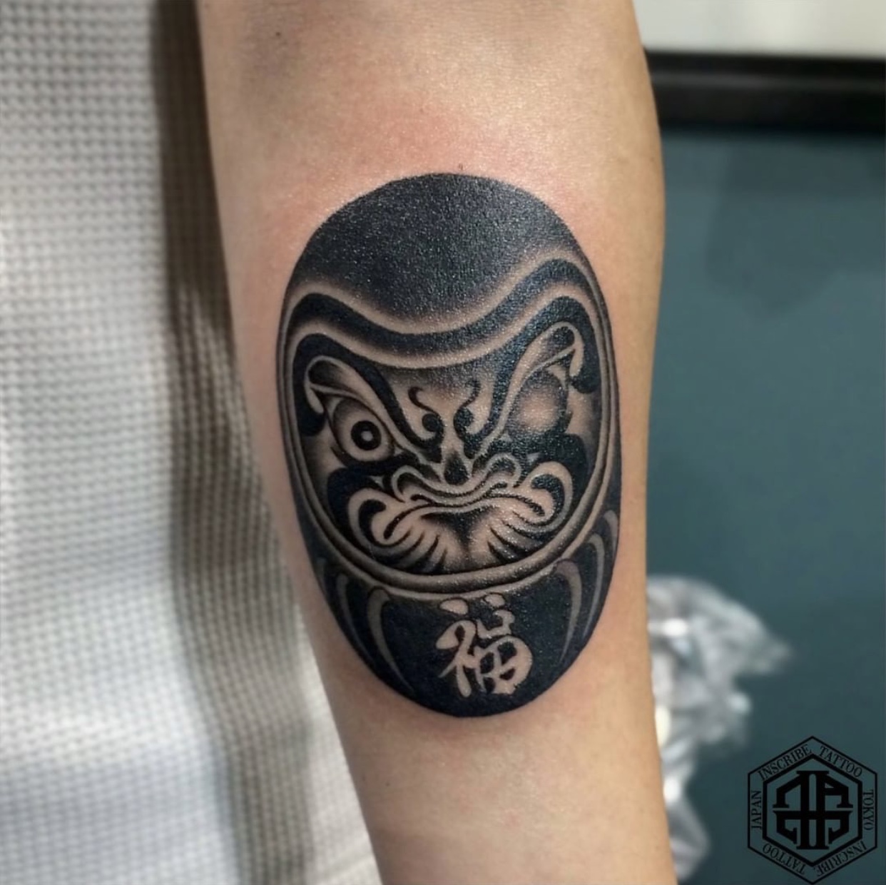 開運 刺青 タトゥー 達磨 3作品 セット A4サイズ 黒色 フレーム付き