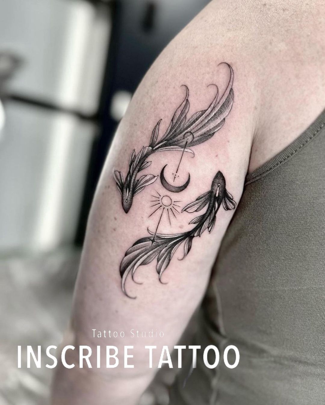 金魚 オーナメント タトゥー ブラック＆グレー | BLACK&GREY ブラック